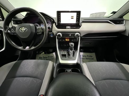 Used 2019 Toyota RAV4 XLE w/ Convenience Package AWD/4WD image 18
