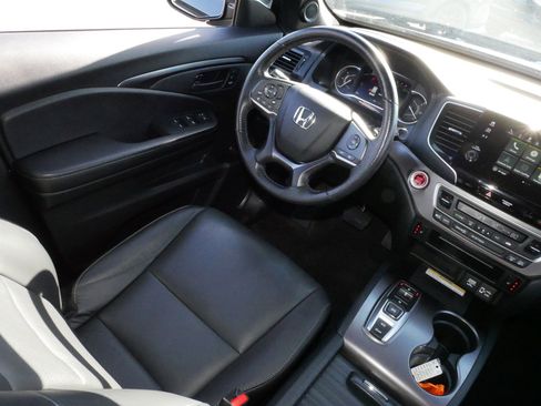 Certified 2023 Honda Passport EX-L image 9