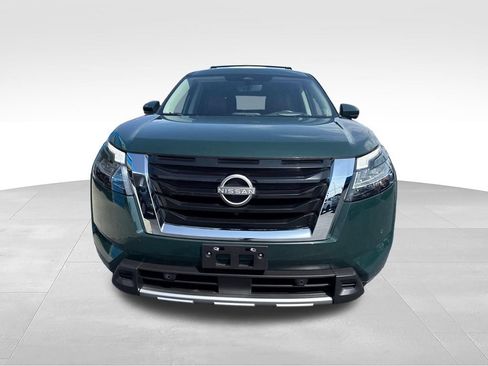 Used 2023 Nissan Pathfinder Platinum AWD/4WD image 9