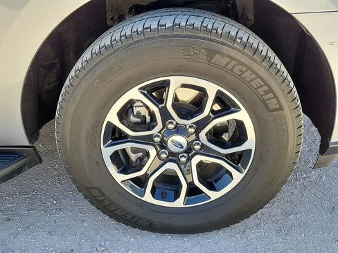 Used 2022 Ford Expedition XLT image 14