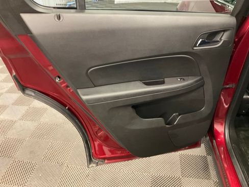Used 2017 Chevrolet Equinox LT w/ Convenience Package FWD image 32