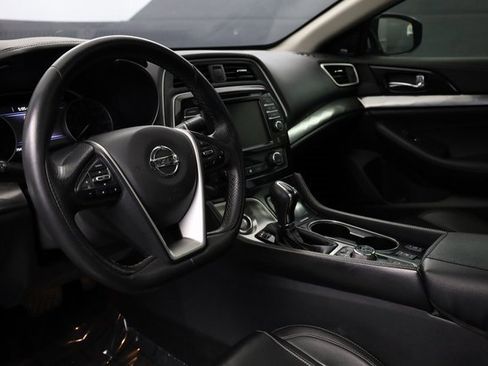 Used 2019 Nissan Maxima 3.5 SL w/ Floor Mat Group image 10