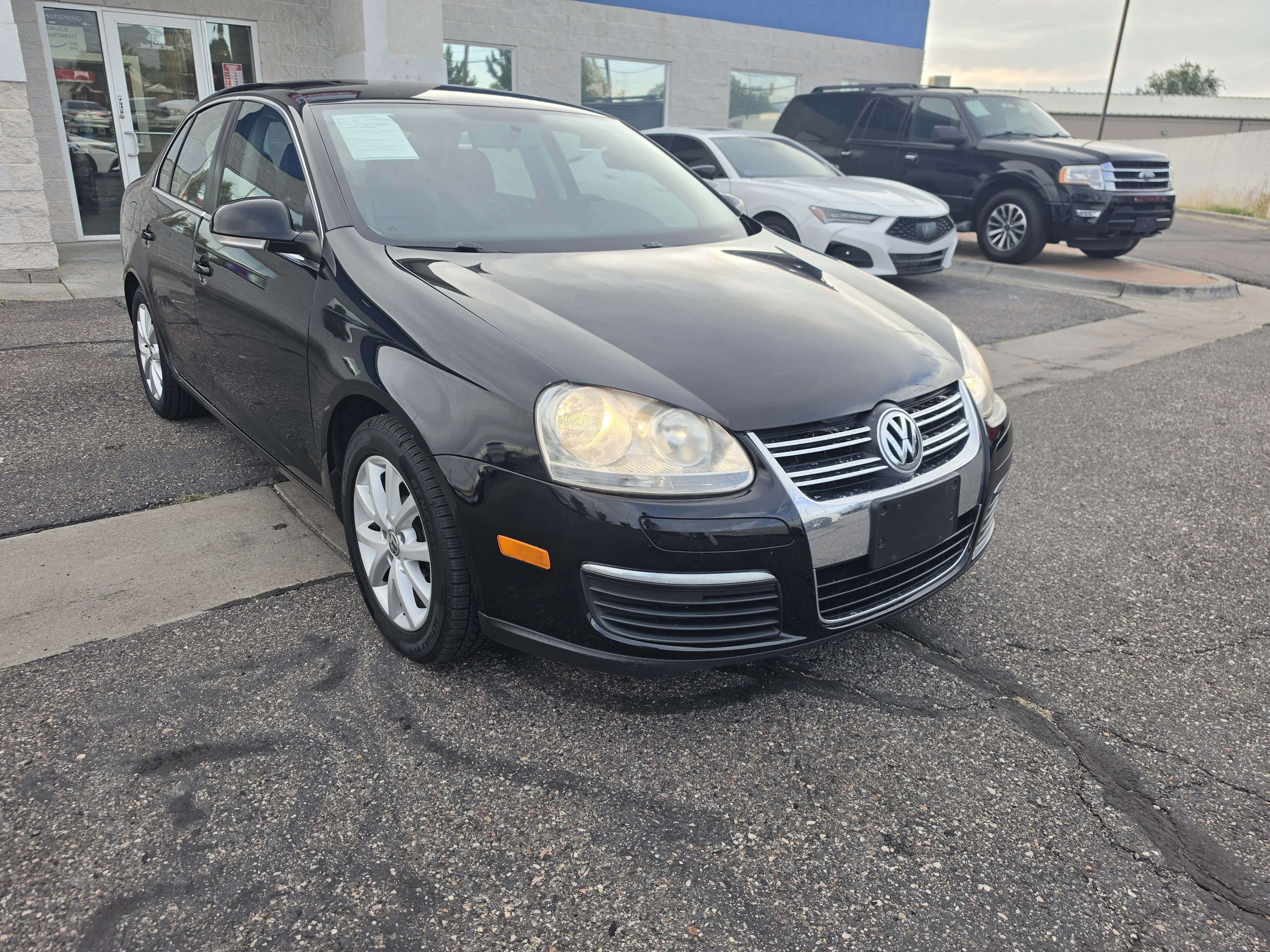 Used 2010 Volkswagen Jetta SE FWD image 23