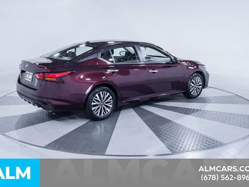 Used 2025 Nissan Altima 2.5 SV FWD image 10