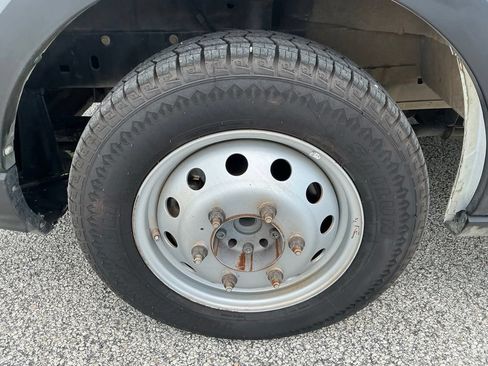 Certified 2022 Ford Transit 350 DRW RWD image 31