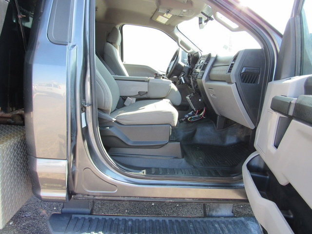Used 2018 Ford F550 2WD Regular Cab Super Duty w/ Power Equipment Group image 15
