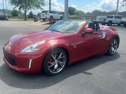 Used 2015 Nissan 370Z Touring Sport RWD image 13