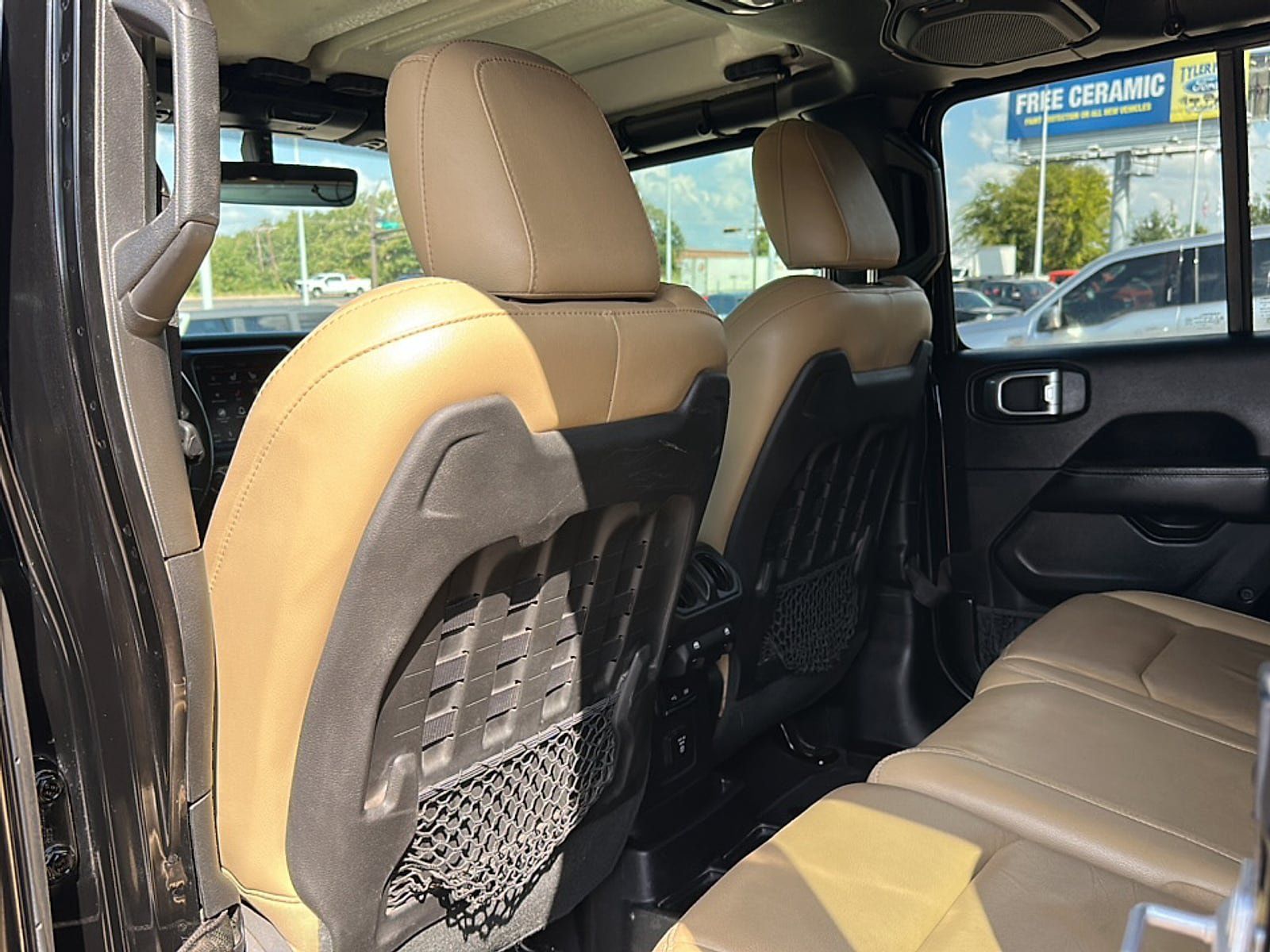 Used 2018 Jeep Wrangler Unlimited Rubicon AWD/4WD image 24