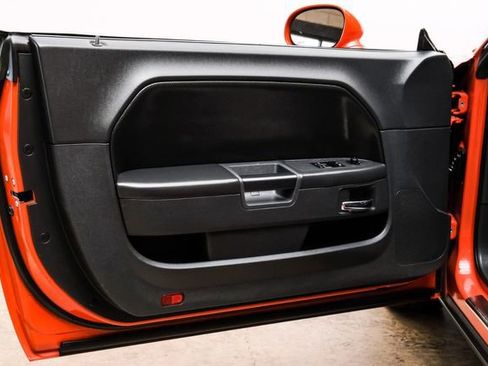 Used 2009 Dodge Challenger R/T image 60