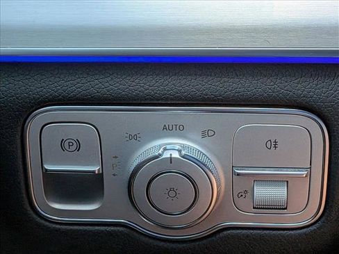 Used 2022 Mercedes-Benz GLS 450 4MATIC image 14