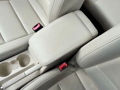 Used 2011 Volkswagen Jetta TDI image 16