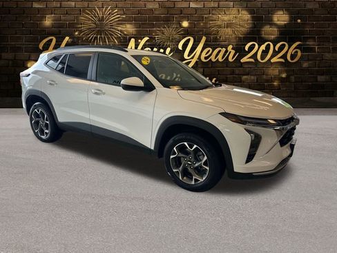 Used 2024 Chevrolet Trax LT image 8