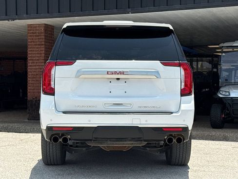 Used 2022 GMC Yukon Denali AWD/4WD image 8