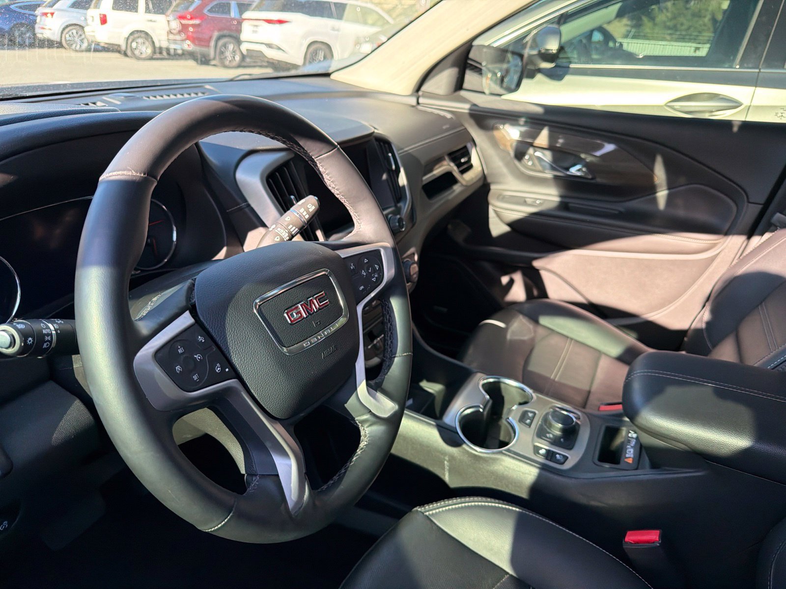 Used 2023 GMC Terrain Denali w/ Black Diamond Edition AWD/4WD image 9