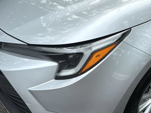 Used 2024 Toyota Corolla LE w/ LE Convenience Package FWD image 7