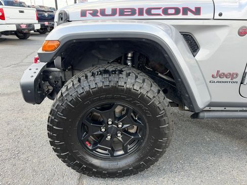 Used 2020 Jeep Gladiator Rubicon image 14