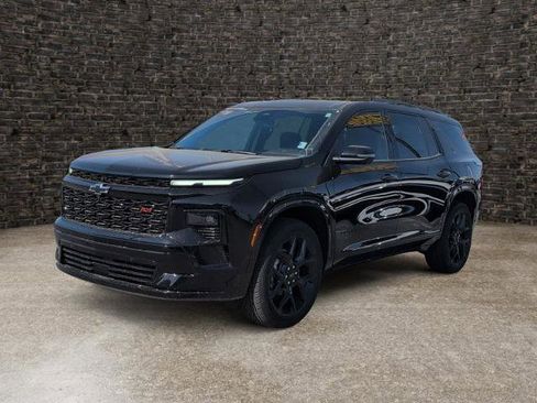 New 2026 Chevrolet Traverse RS w/ LPO, Floor Liner Package FWD image 6