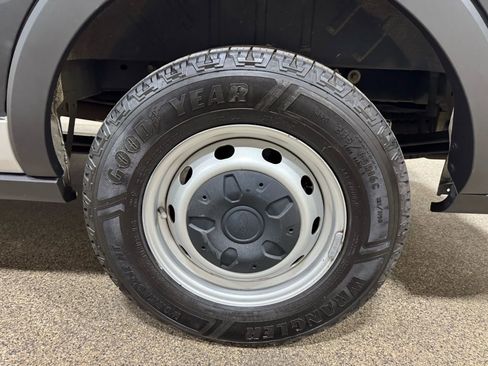 Used 2019 Ford Transit 350 XL image 48