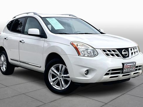 Used 2013 Nissan Rogue SV w/ Premium Pkg image 2