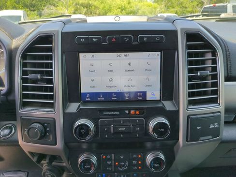Used 2021 Ford F250 Platinum w/ FX4 Off-Road Package AWD/4WD image 23