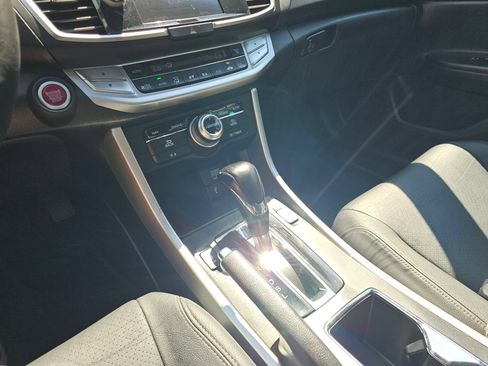 Used 2014 Honda Accord Touring image 32