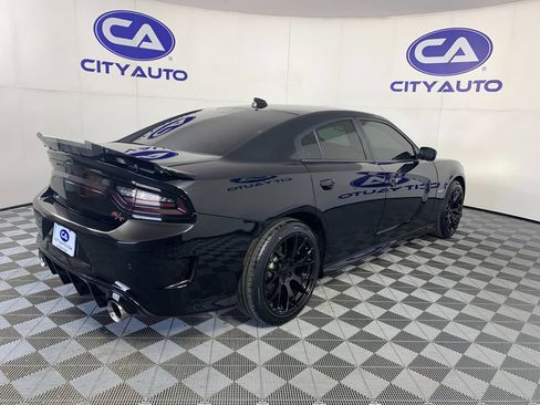 Used 2019 Dodge Charger R/T RWD image 3