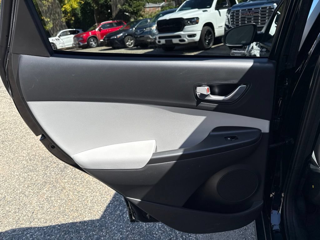 Certified 2023 Hyundai Kona SEL FWD image 18