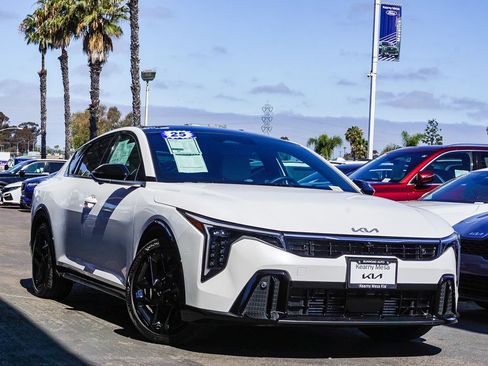 Certified 2025 Kia K4 GT-Line Turbo FWD image 1