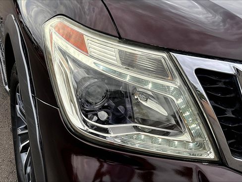 Used 2018 Nissan Armada SL image 29