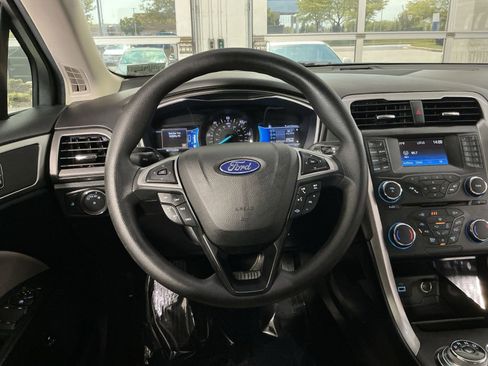 Used 2018 Ford Fusion S FWD image 17