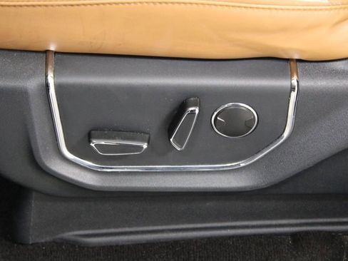 Used 2022 Ford Expedition Platinum AWD/4WD image 22