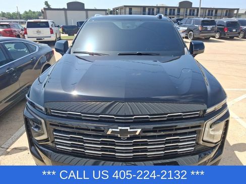 Used 2025 Chevrolet Tahoe High Country AWD/4WD image 5