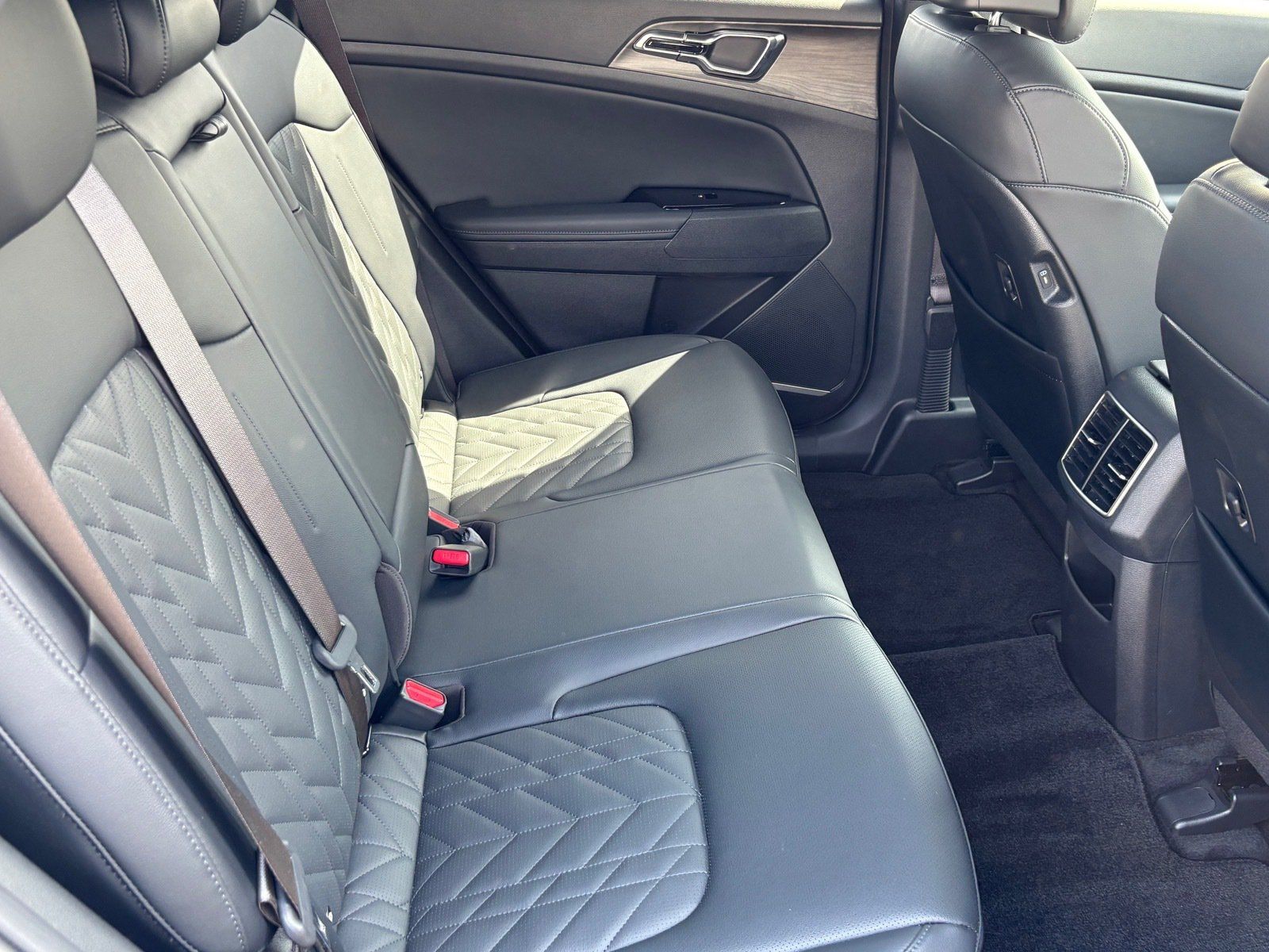 Used 2023 Kia Sportage X-Line AWD/4WD image 30