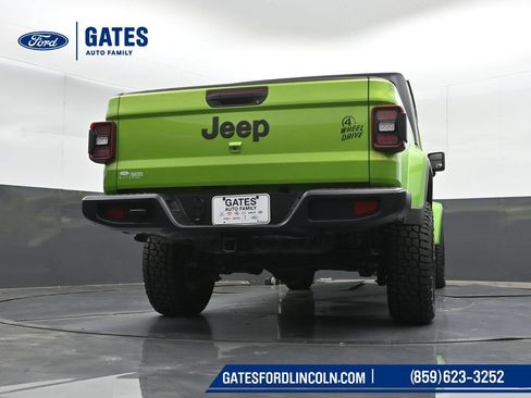 Used 2025 Jeep Gladiator Sport AWD/4WD image 34