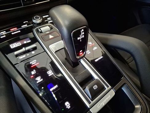 Used 2022 Porsche Cayenne Base image 20