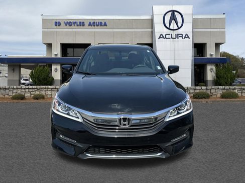 Used 2016 Honda Accord Sport image 2
