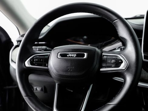 Used 2022 Jeep Compass Latitude image 19