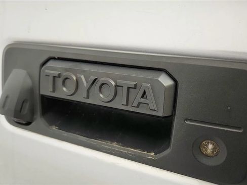 Used 2023 Toyota Tacoma SR AWD/4WD image 16