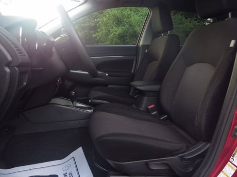 Used 2019 Mitsubishi Outlander Sport ES FWD image 34