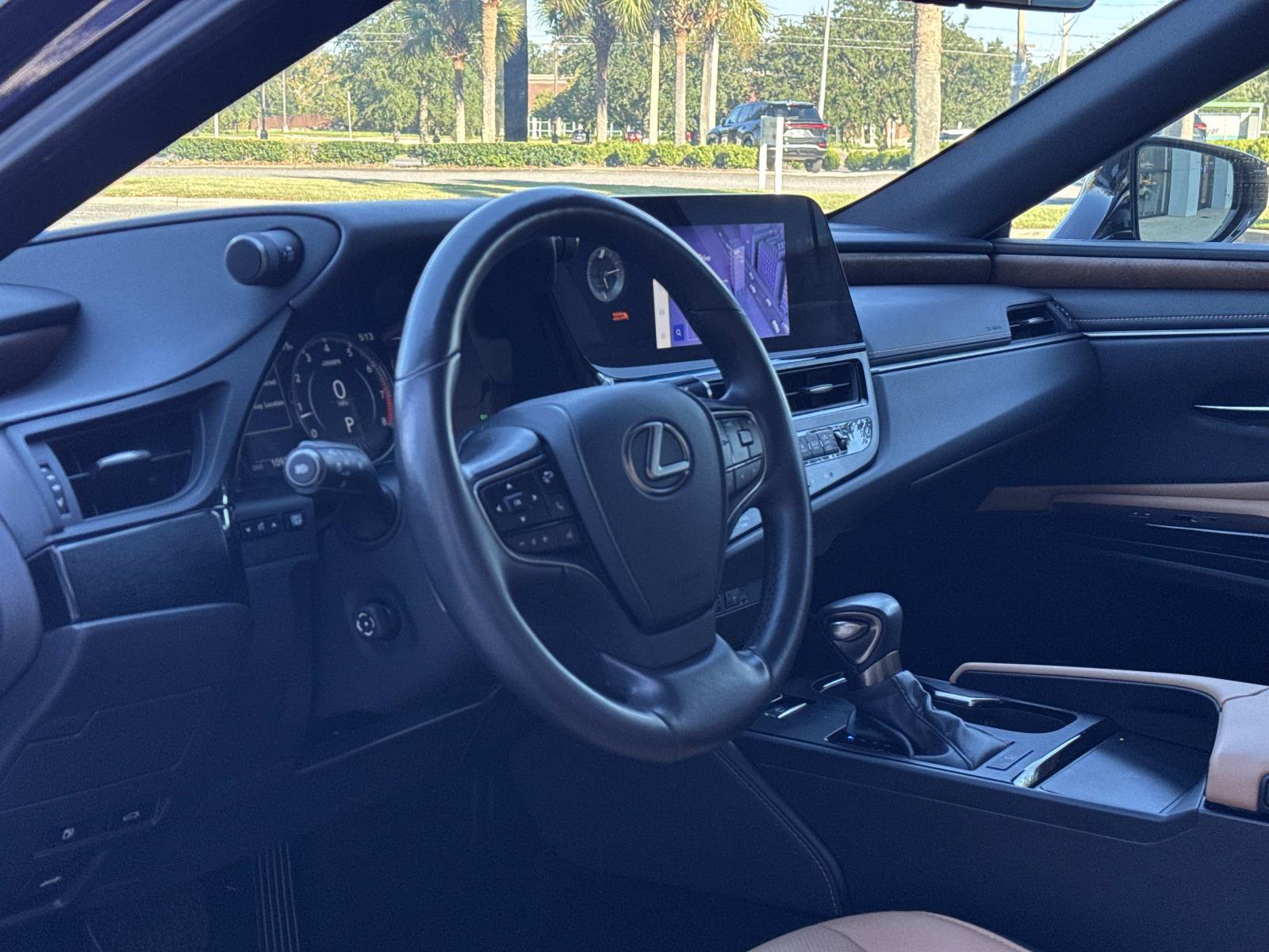 Used 2025 Lexus ES 350 w/ Premium Package FWD image 16