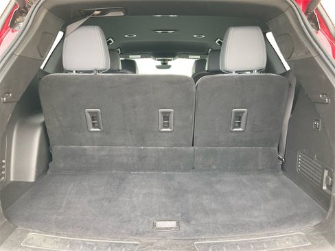 Used 2024 Buick Enclave Premium image 13