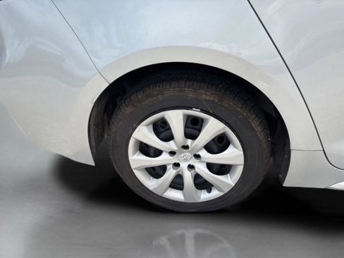 Used 2024 Toyota Corolla LE FWD image 39