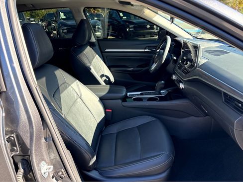 Used 2024 Nissan Altima 2.5 SL image 12