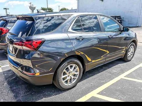 Used 2023 Chevrolet Equinox LT FWD image 7