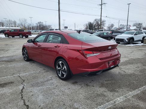 Used 2023 Hyundai Elantra SEL w/ Convenience Package image 11