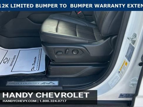 Certified 2025 Chevrolet Suburban High Country AWD/4WD image 21