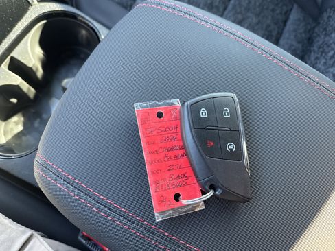 Used 2024 Chevrolet Colorado Z71 w/ Z71 Convenience Package 2 image 31