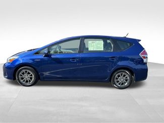 Used 2017 Toyota Prius V Three FWD video 2
