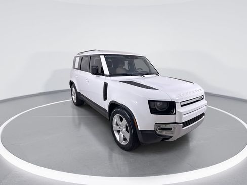 Used 2025 Land Rover Defender 110 S AWD/4WD image 2