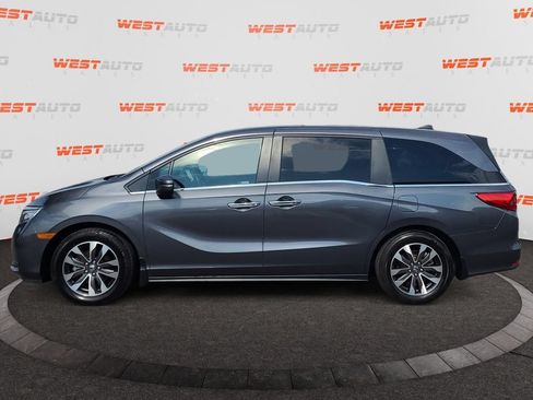 Used 2023 Honda Odyssey EX-L image 2
